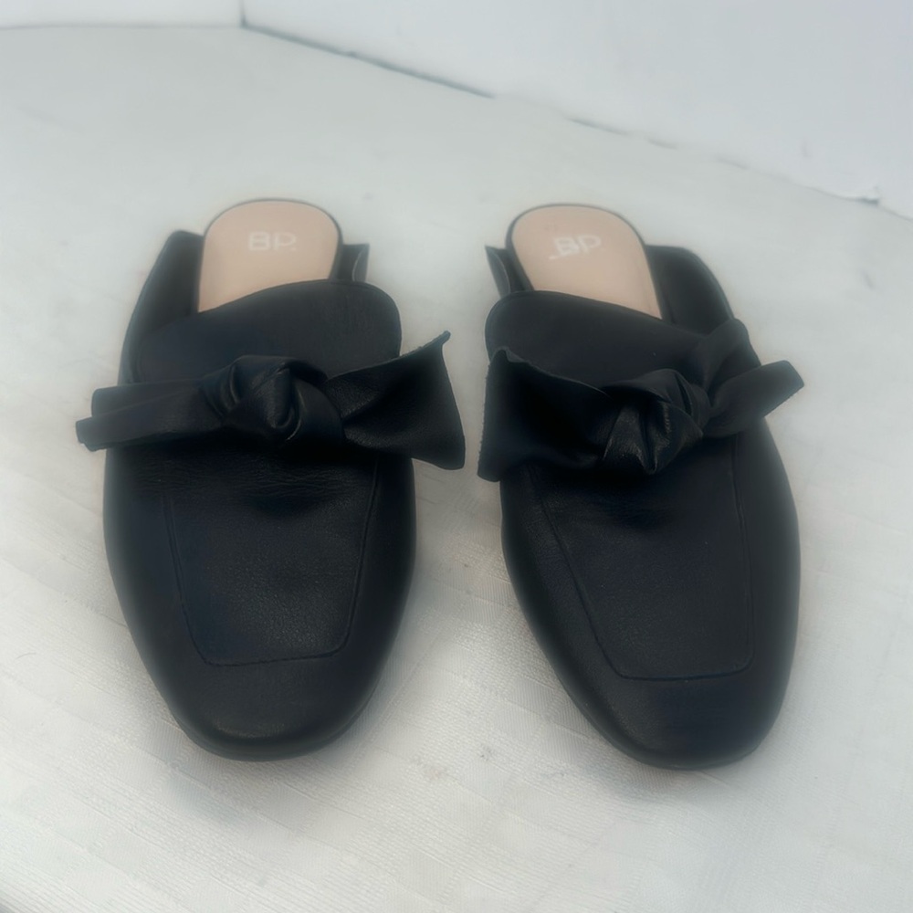 BP. Mule Clog Black with bow detailing